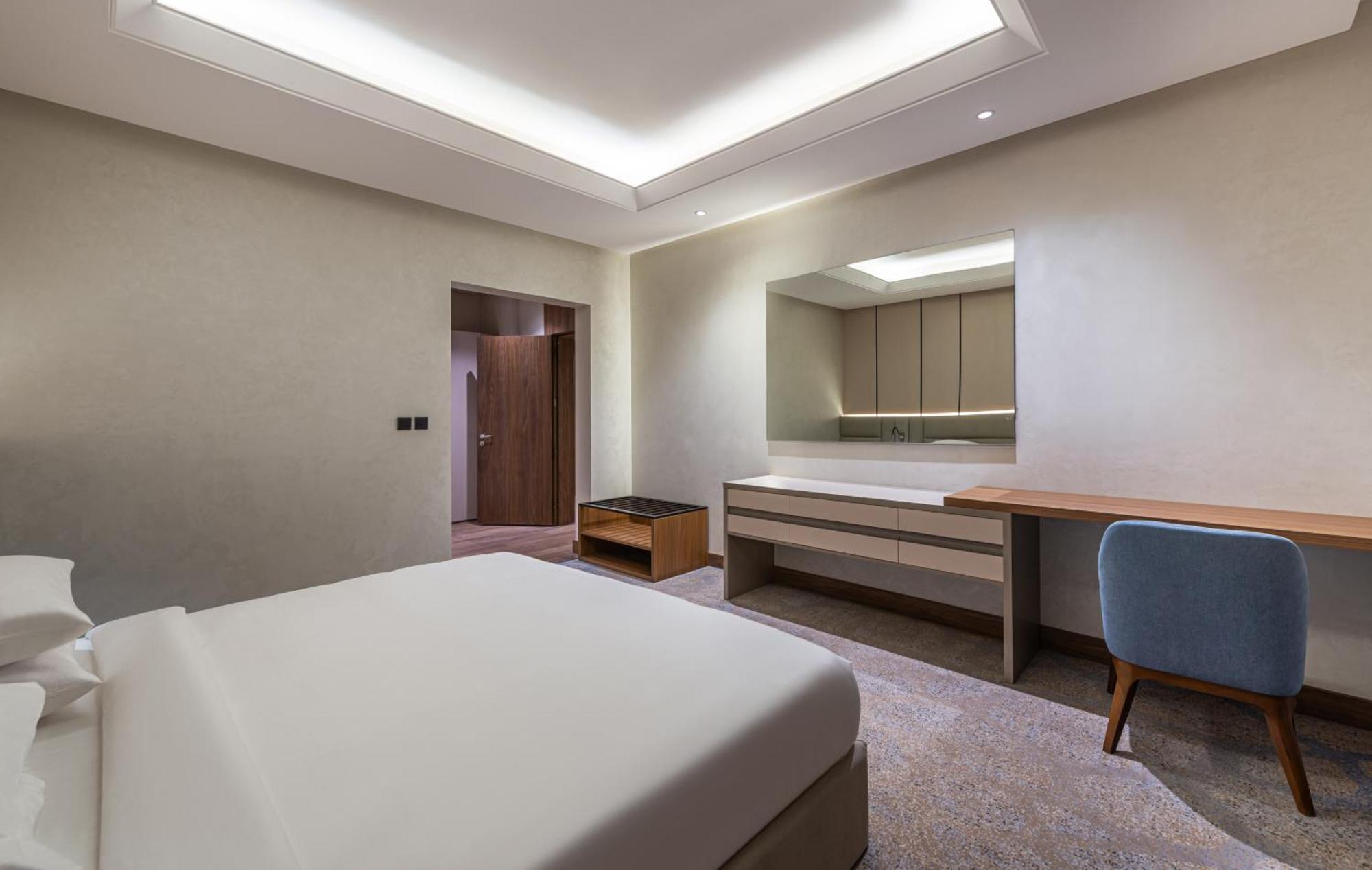 Voyage Hotel & Suites Рияд Екстериор снимка
