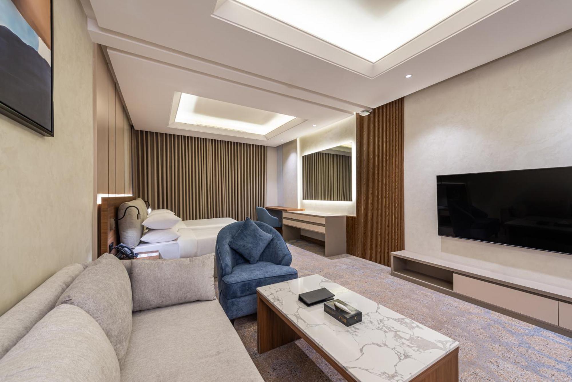Voyage Hotel & Suites Рияд Екстериор снимка