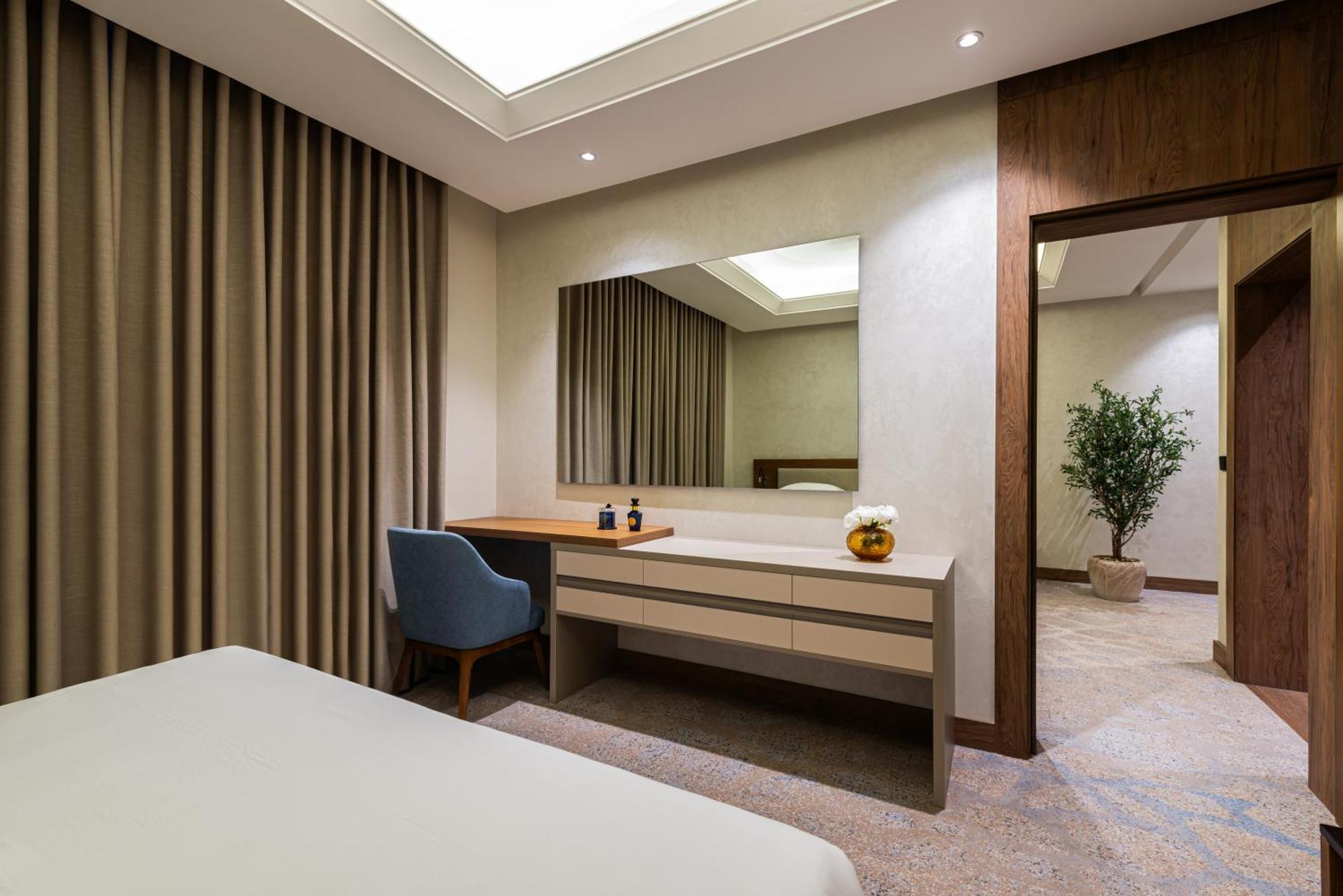 Voyage Hotel & Suites Рияд Екстериор снимка