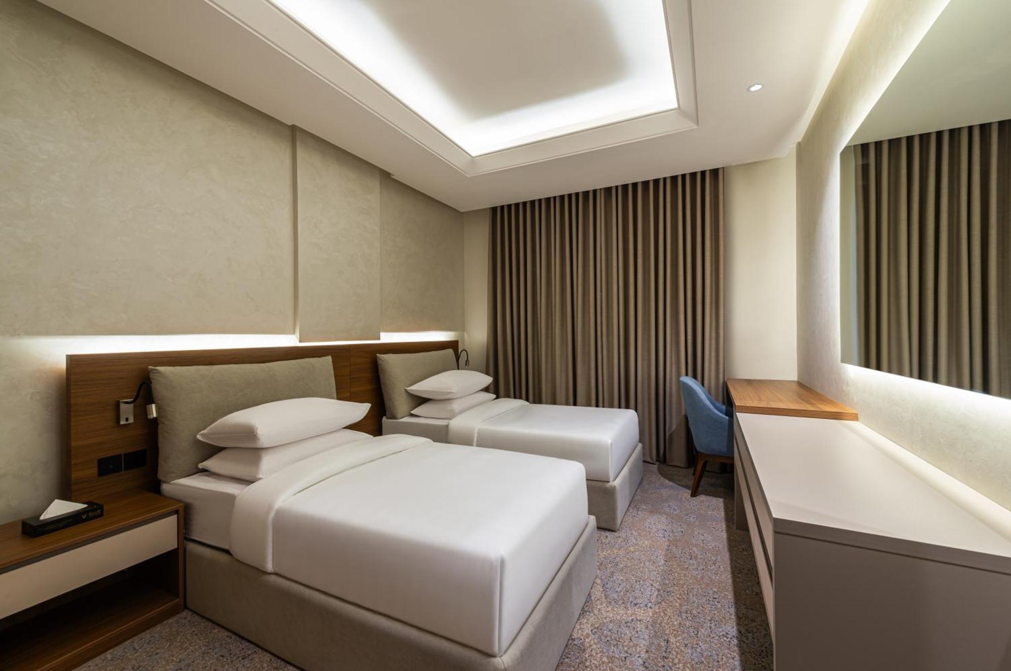 Voyage Hotel & Suites Рияд Екстериор снимка