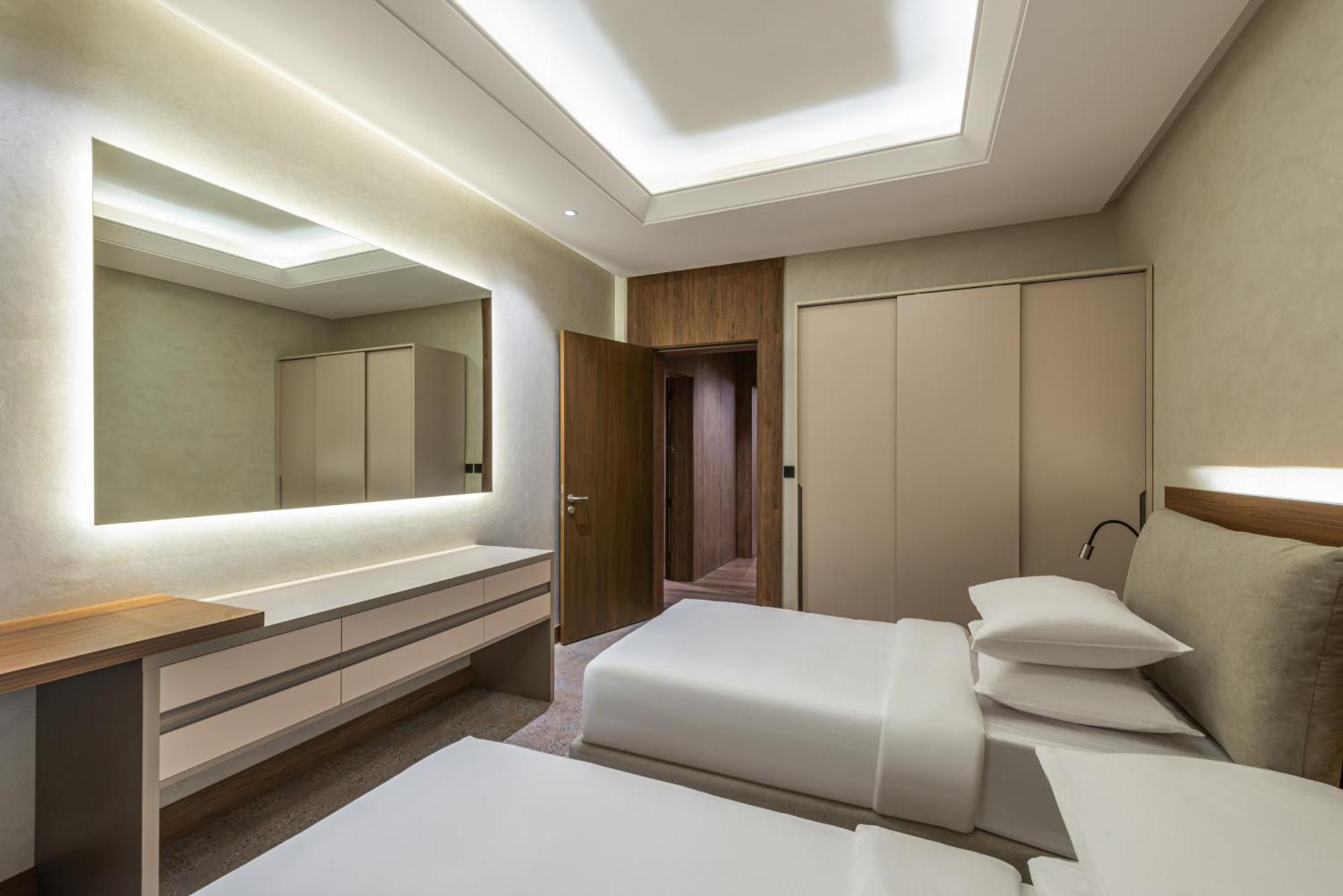 Voyage Hotel & Suites Рияд Екстериор снимка