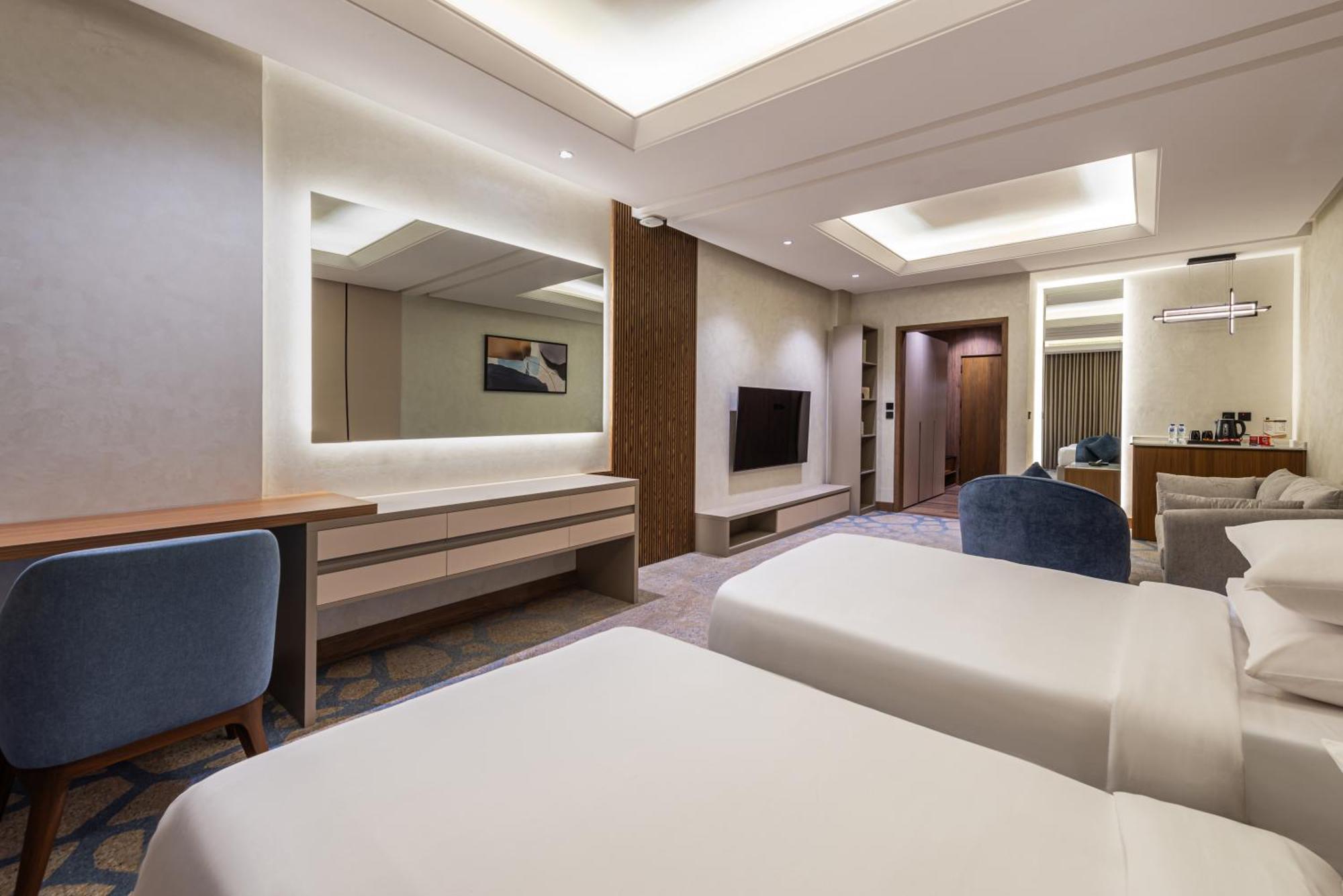 Voyage Hotel & Suites Рияд Екстериор снимка