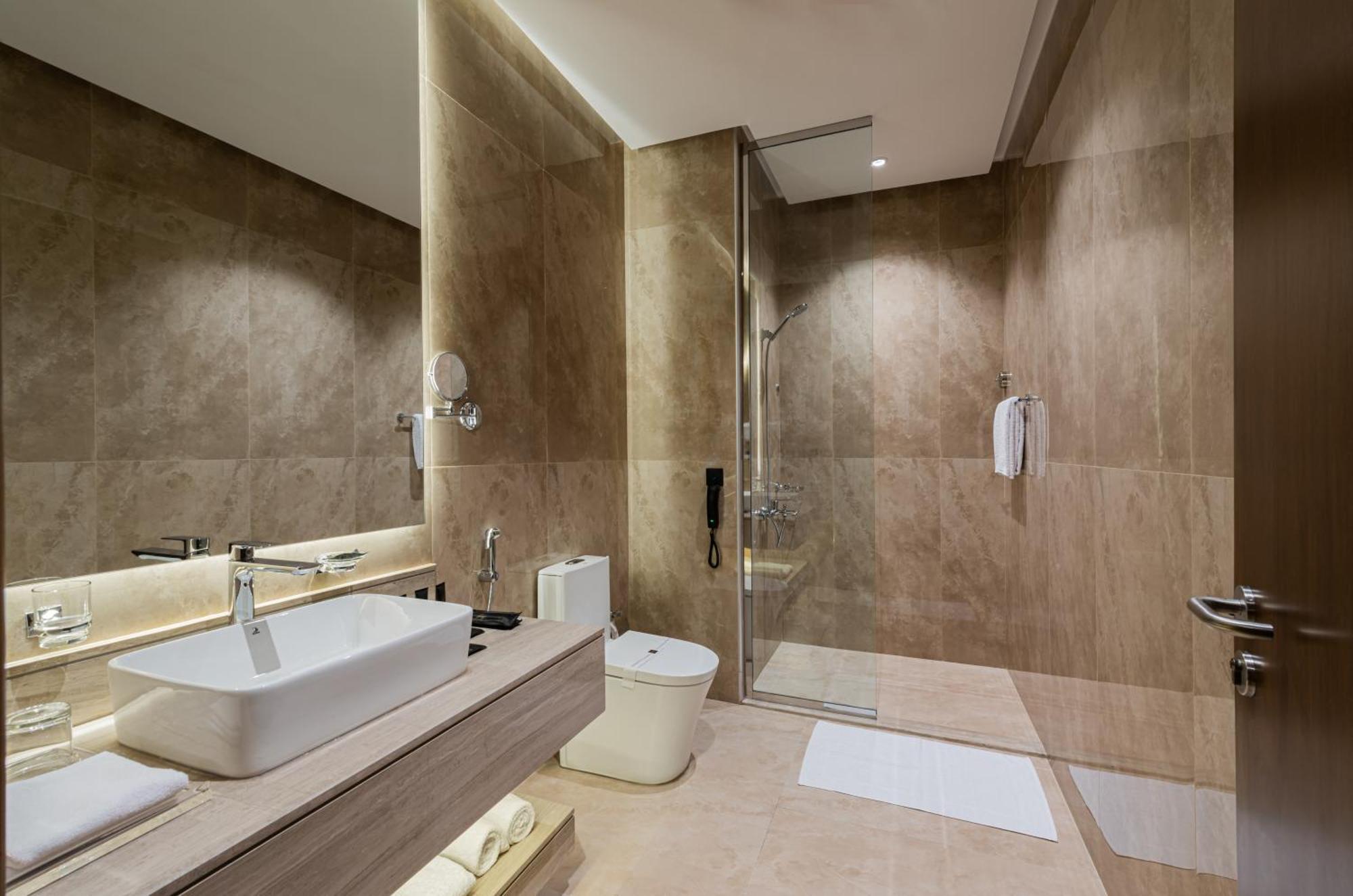 Voyage Hotel & Suites Рияд Екстериор снимка