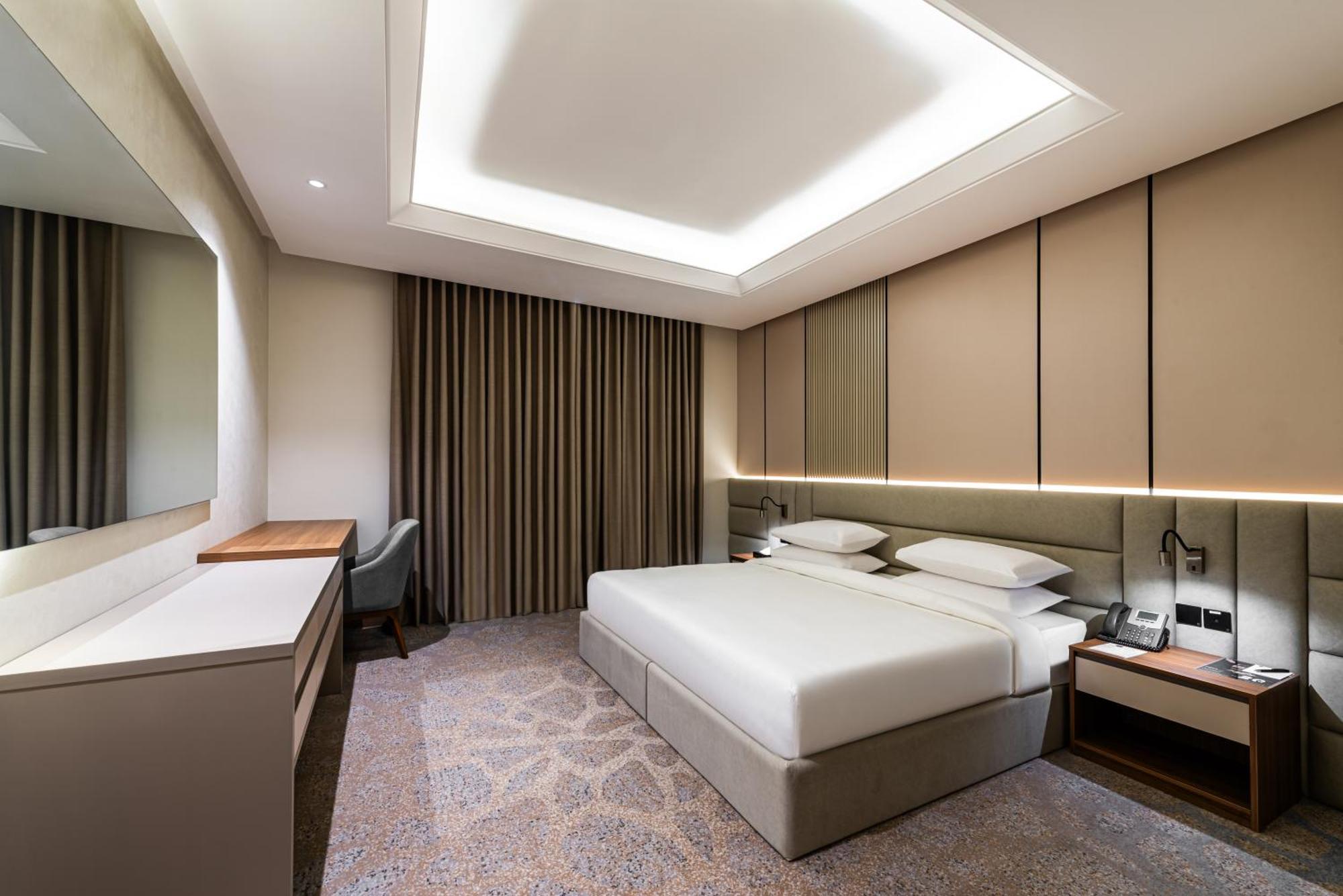 Voyage Hotel & Suites Рияд Екстериор снимка