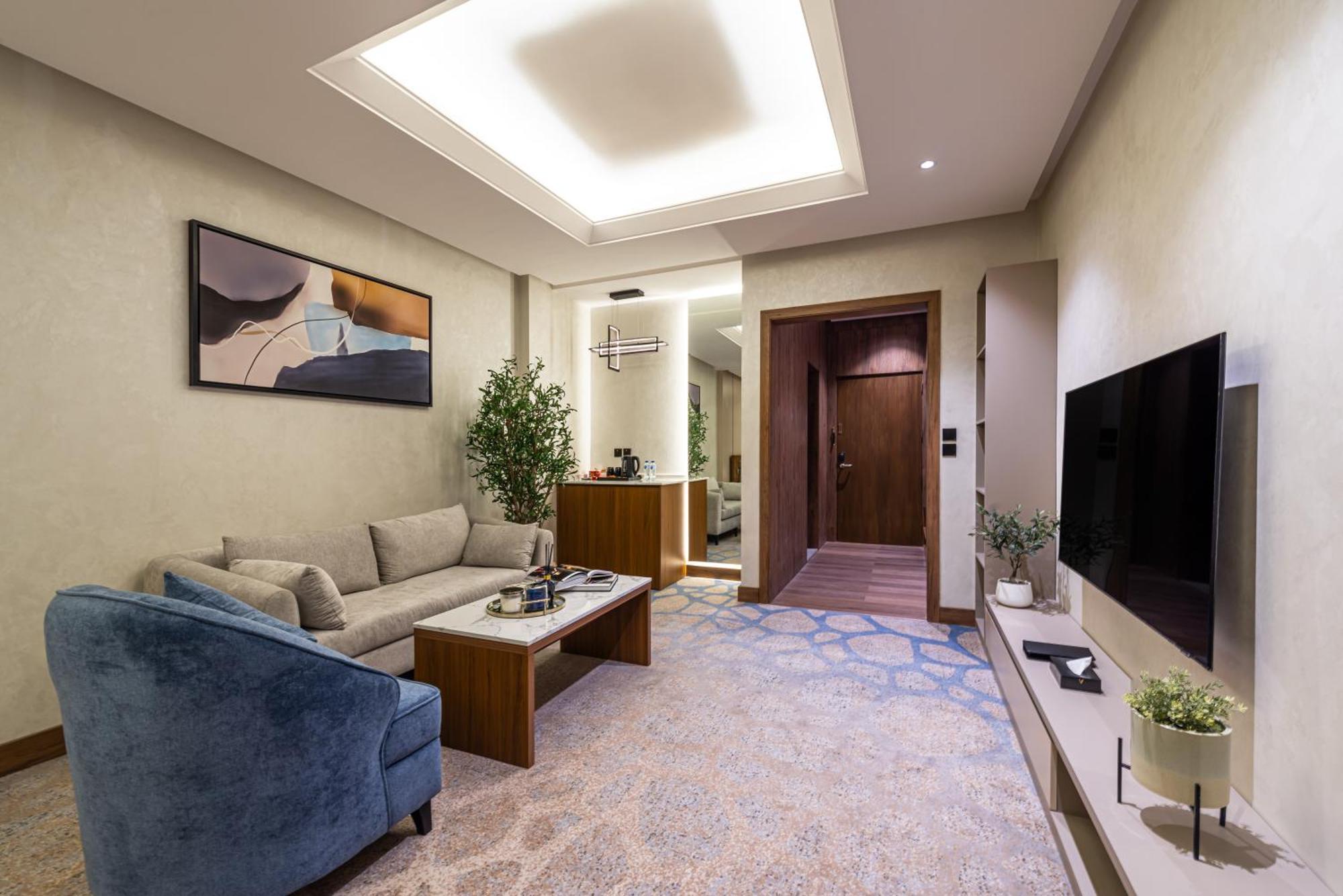 Voyage Hotel & Suites Рияд Екстериор снимка