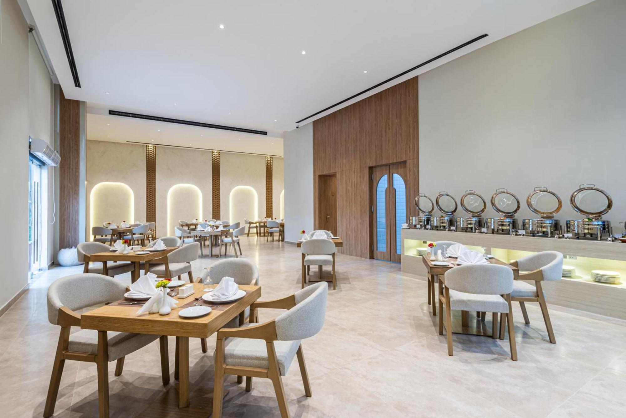 Voyage Hotel & Suites Рияд Екстериор снимка