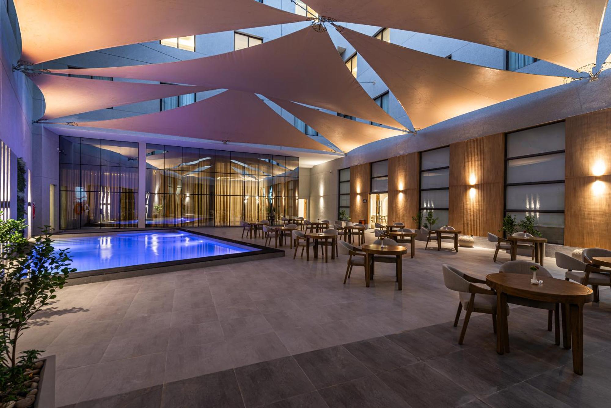 Voyage Hotel & Suites Рияд Екстериор снимка